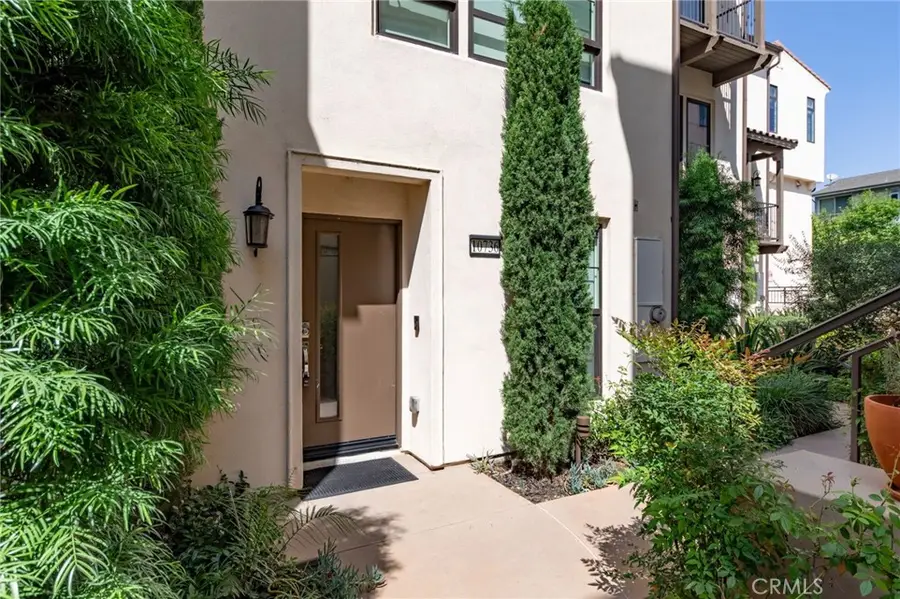 10736 Bloomfield Street, North Hollywood, CA 91603 - #2
