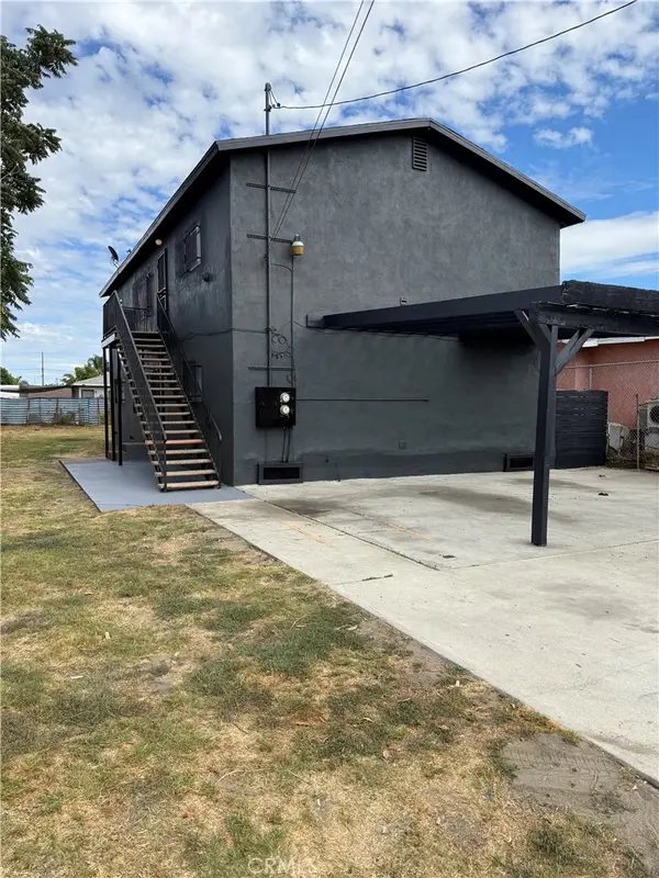10974 Willowbrook Avenue, Los Angeles, CA 90059