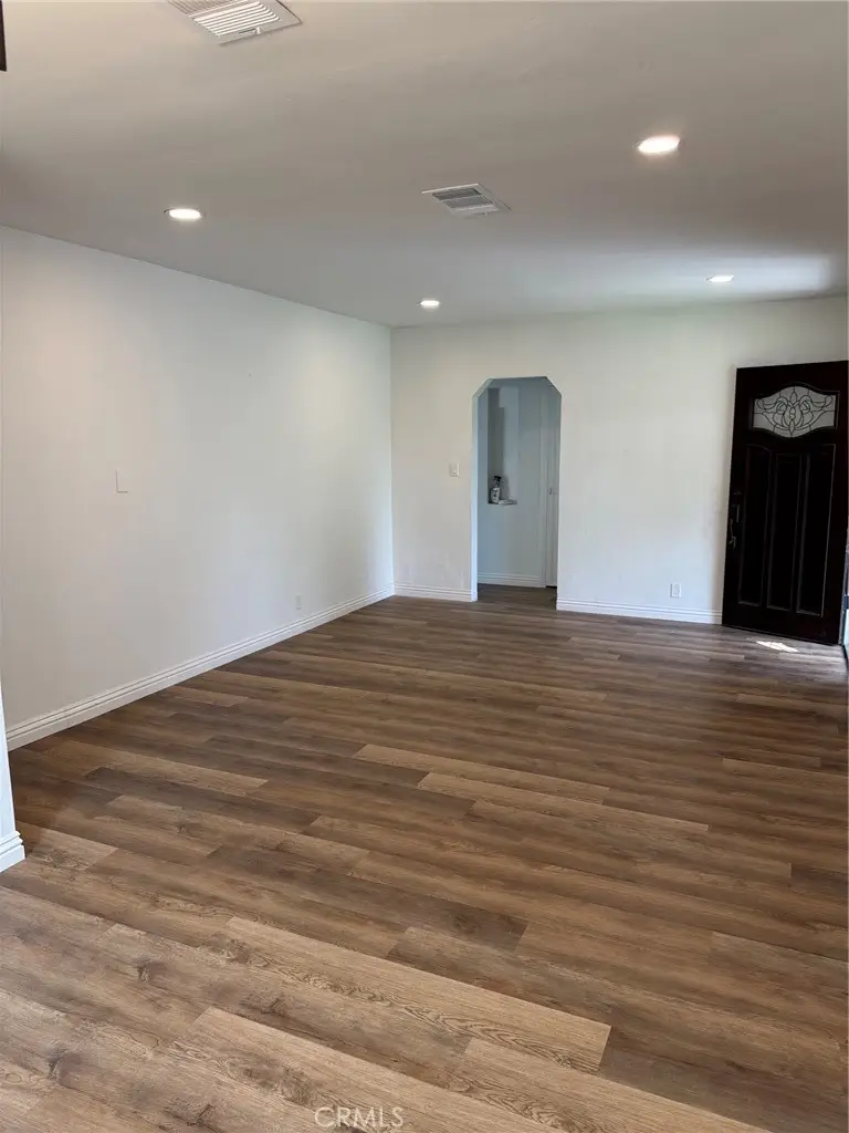 2067 Delta, Long Beach, CA 90810 - #2