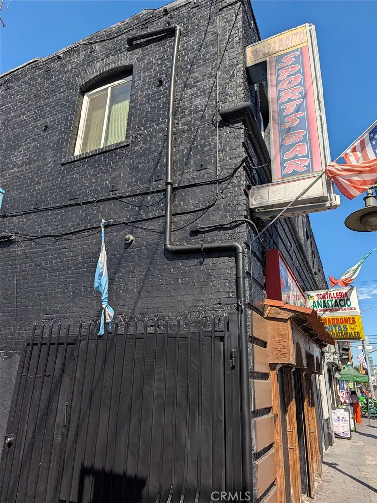1303 S Vermont, Los Angeles, CA 90006 - #3