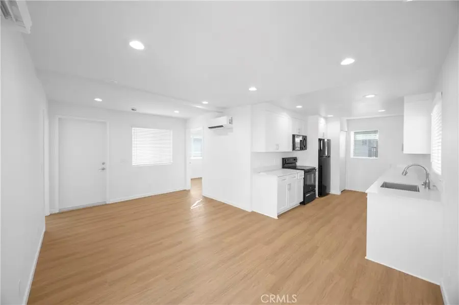 1230 W 37th, Los Angeles, CA 90007 - #3