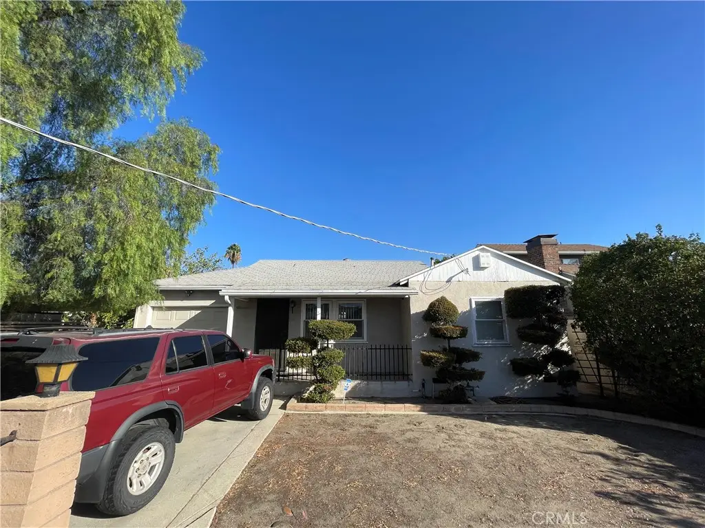11751 Arminta, North Hollywood, CA 91605 - #1