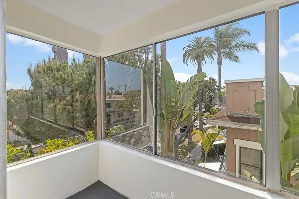 1187 E 3rd #202, Long Beach, CA 90802