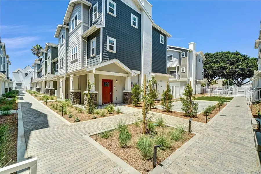 202 E 14th Street #3, Long Beach, CA 90813 - #2