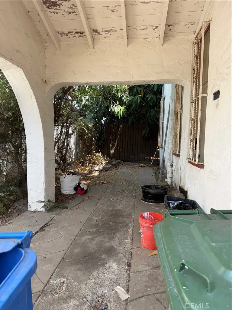 7830 S Victoria, Los Angeles, CA 90043 - #2