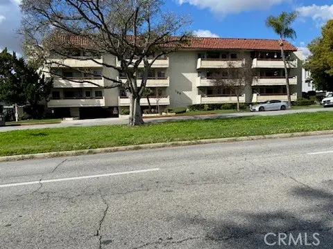 125 S Sierra Madre #304, Pasadena, CA 91107