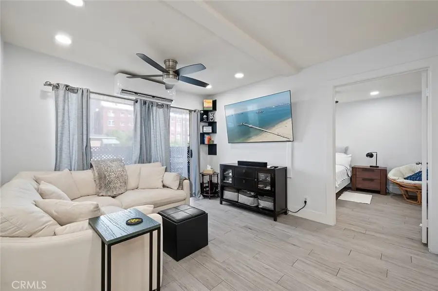 327 Chestnut Avenue #102, Long Beach, CA 90802 - Image #2