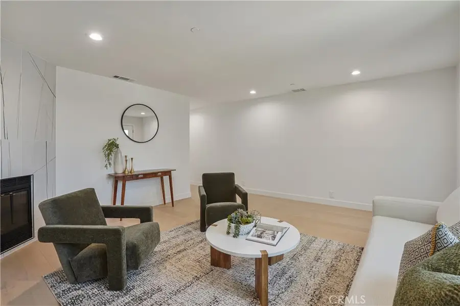 3560 Lavell, Los Angeles, CA 90065 - #3