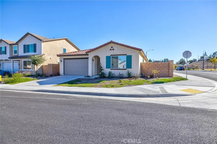 4884 Sicily, Lake Elsinore, CA 92530 - Image #2