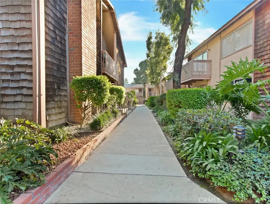 1062 B Cabrillo Park #C, Santa Ana, CA 92701 - Image #3
