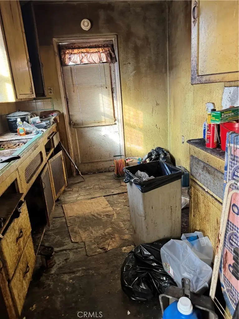 519 S Holly, Compton, CA 90221 - Image #2