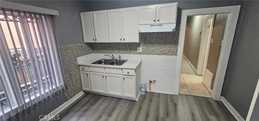 535 West 54th Street, Los Angeles, CA 90037 - #3