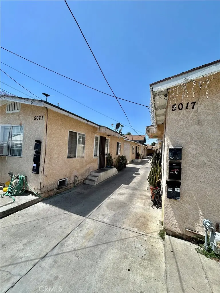 5017 S San Pedro, Los Angeles, CA 90011 - #3