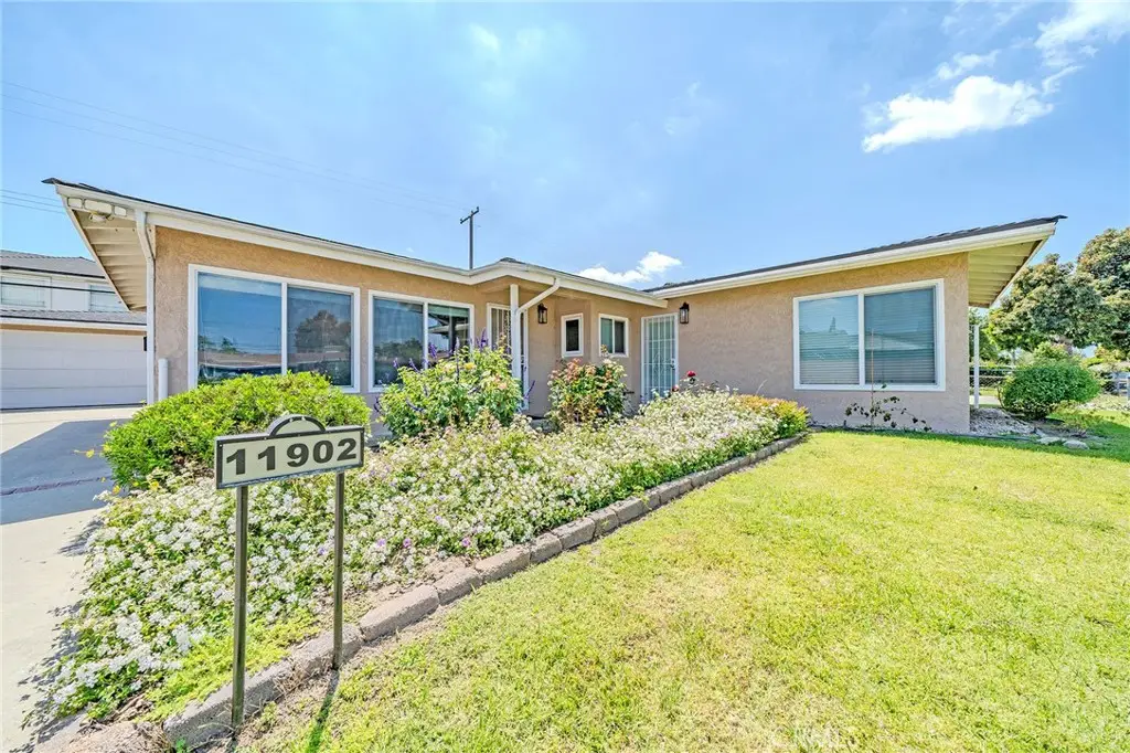 11902 206th, Lakewood, CA 90715 - #1