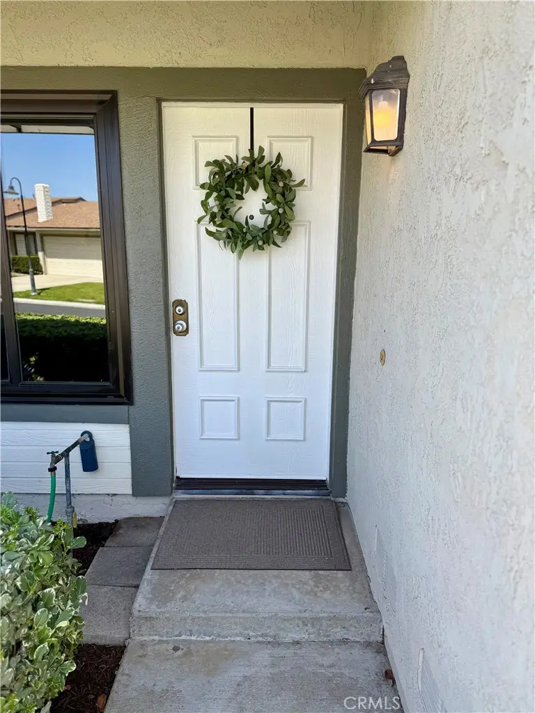 9042 Chaucer Circle, Riverside, CA 92503 - #2