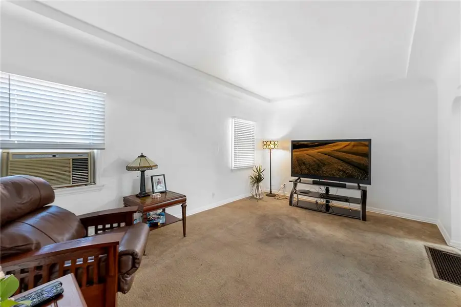 6724 Gardenia, Long Beach, CA 90805 - #3