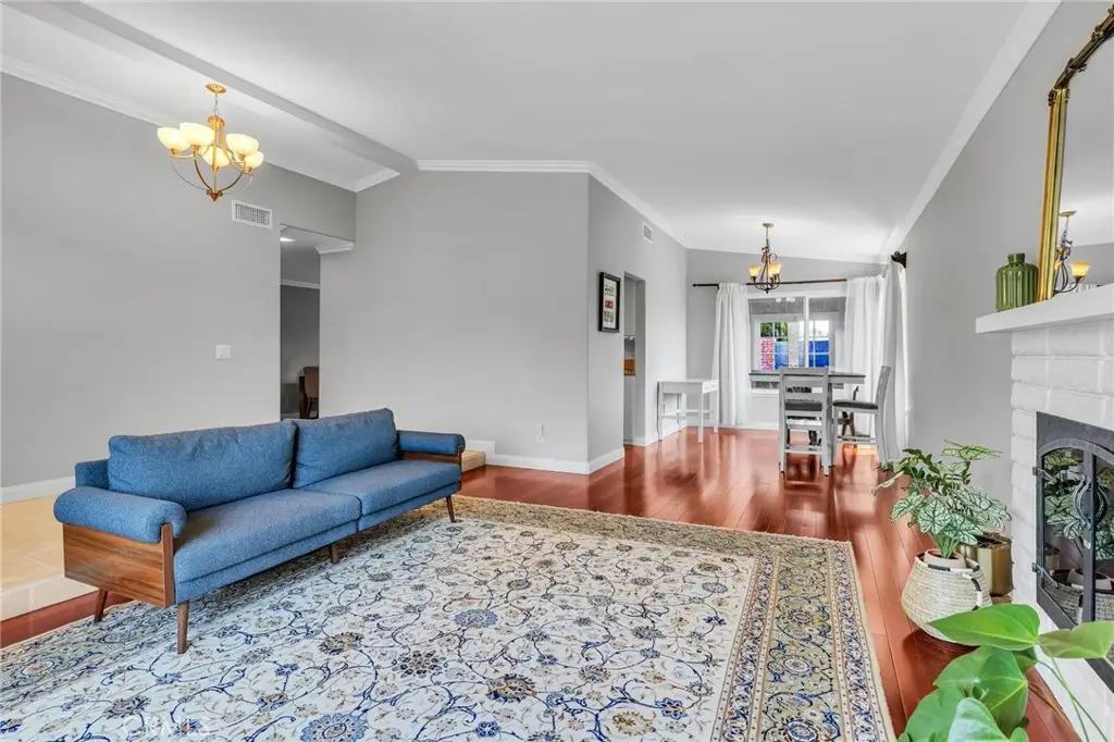 23041 La Granja, Valencia, CA 91354 - #1