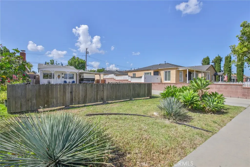 1404 E Michelson, Long Beach, CA 90805 - #1