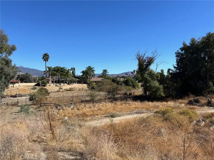 26185 Pleasant Avenue, Hemet, CA 92544 - #2