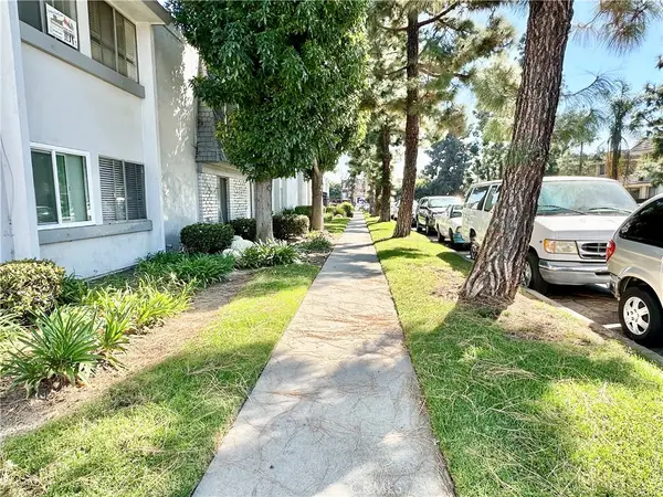 5500 Ackerfield Avenue #502, Long Beach, CA 90805