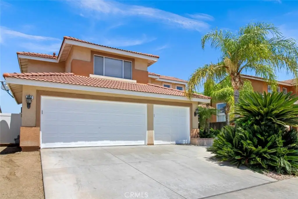 1353 Hermosa, Corona, CA 92879 - #1