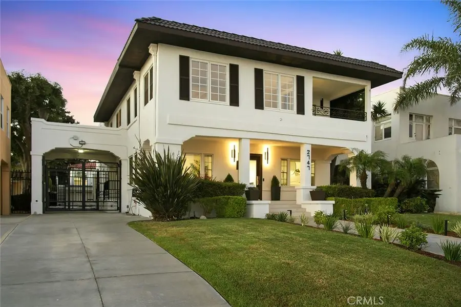 2747 E Ocean Boulevard, Long Beach, CA 90803 - #2