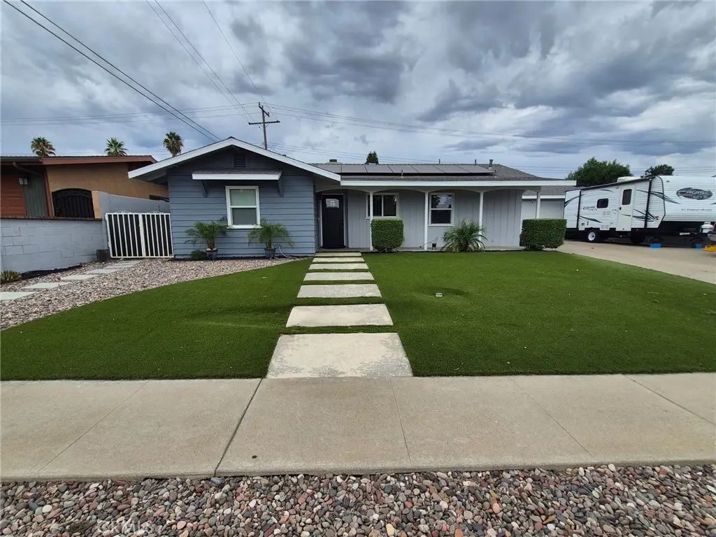 6831 Park Ave, Rialto, CA 92376 - #1