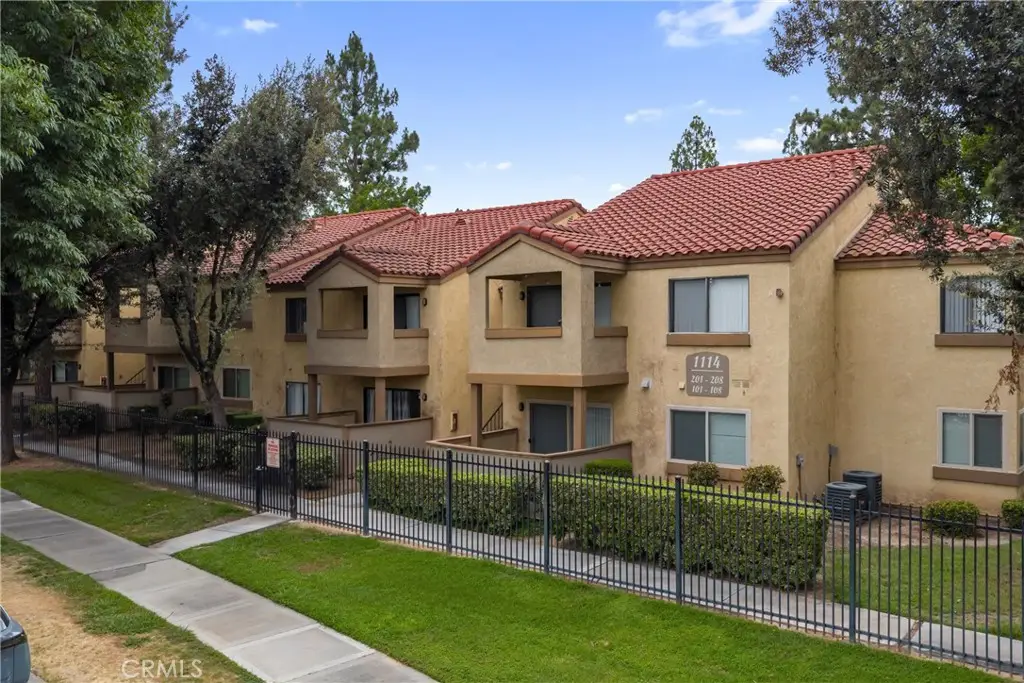 1114 W Blaine #204, Riverside, CA 92507 - #1