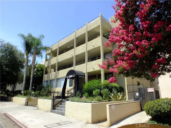 5339 Newcastle Avenue #103, Encino, CA 91316