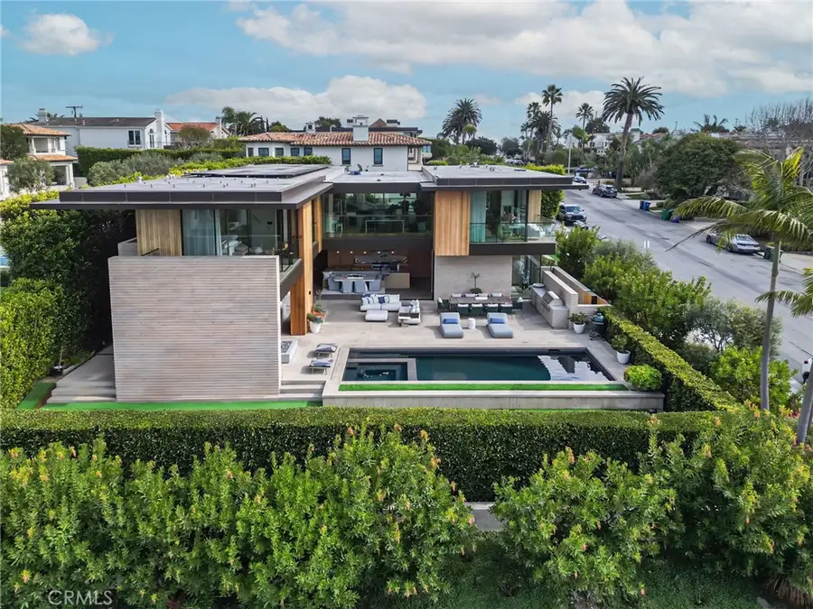 100 N Dianthus Street, Manhattan Beach, CA 90266 - Image #2