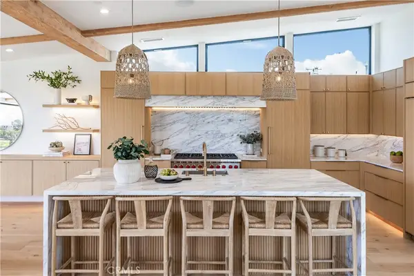 2007 Ava Avenue, Hermosa Beach, CA 90254