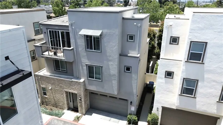 533 Daniel Freeman Circle, Inglewood, CA 90301 - Image #2