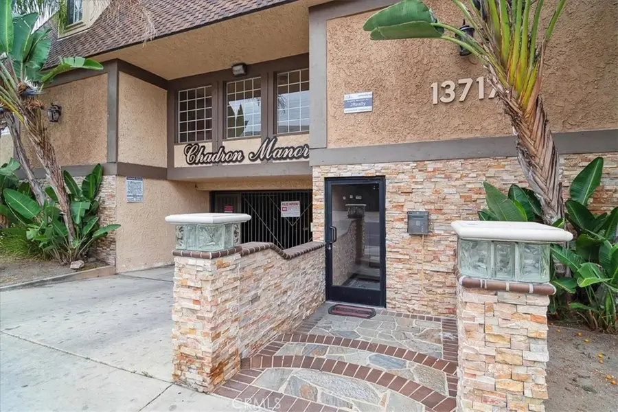 13717 Chadron Avenue, Hawthorne, CA 90250 - #3