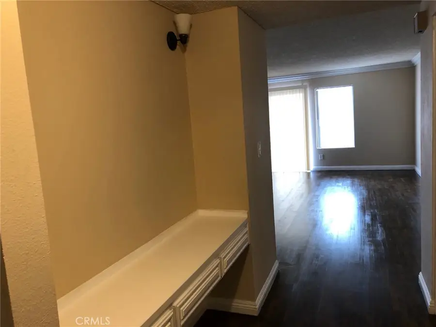 1110 W 10th Street #105, San Pedro, CA 90731 - Image #2