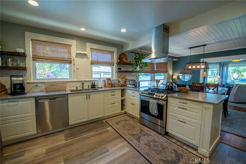 922 W 3rd Street, San Pedro, CA 90731 - Image #1