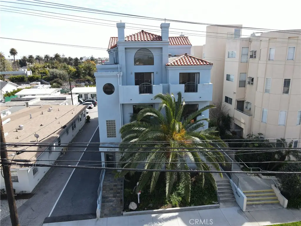 11852 Washington Place #4, Los Angeles, CA 90066 - Image #1