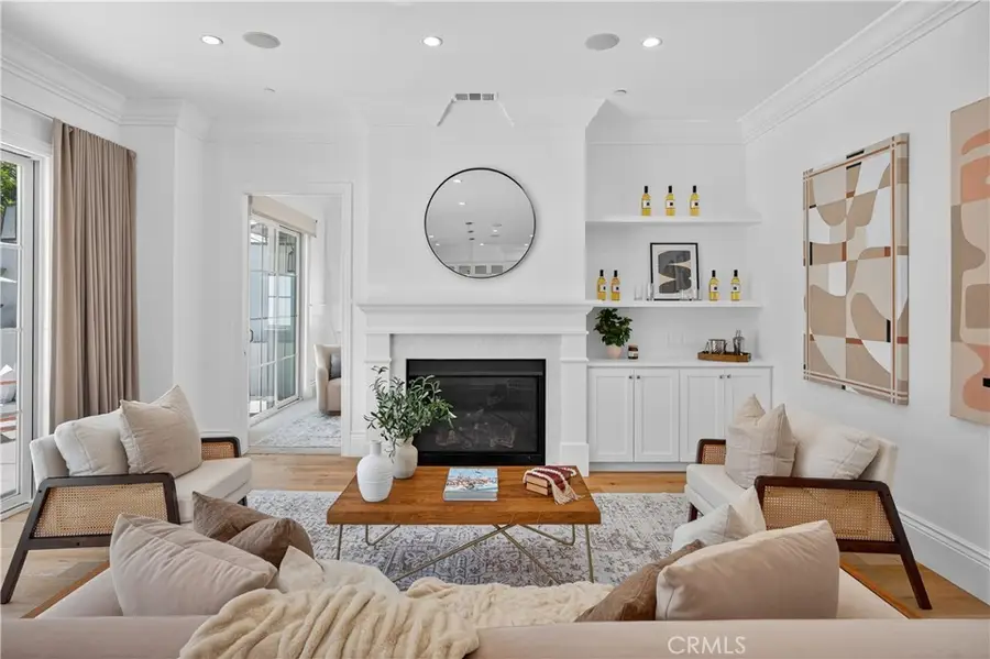 8056 Kentwood Avenue, Los Angeles, CA 90045 - Image #2