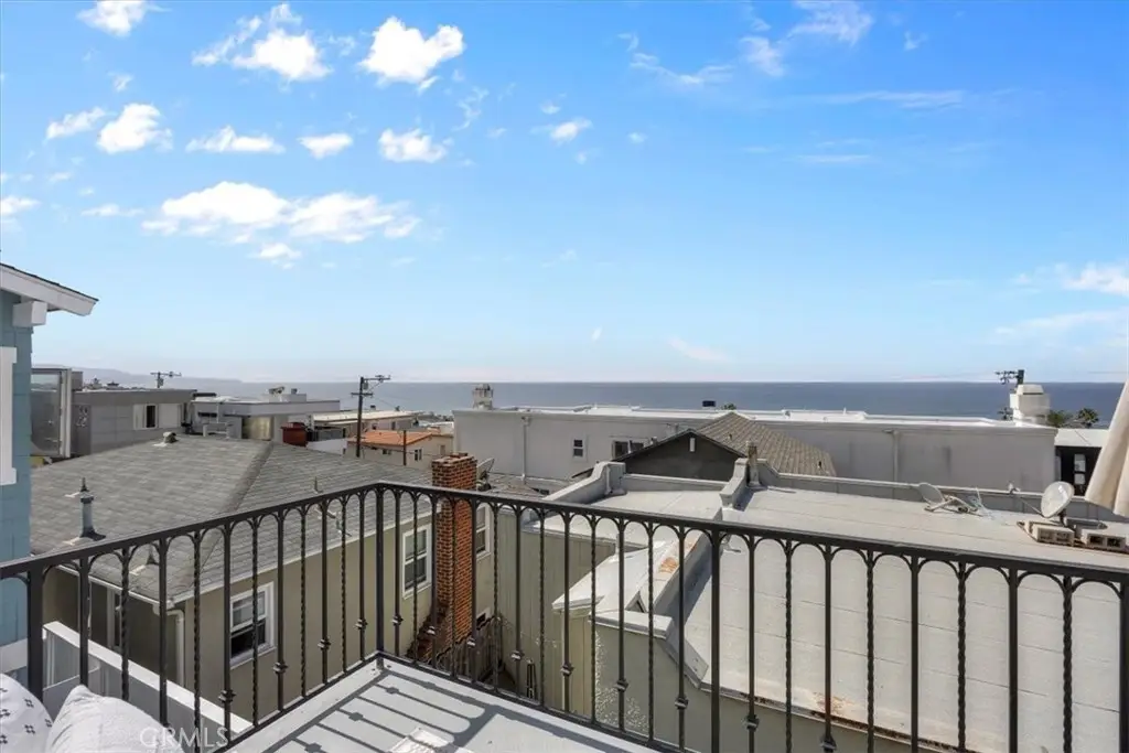 228 5th Place, Manhattan Beach, CA 90266 - #1