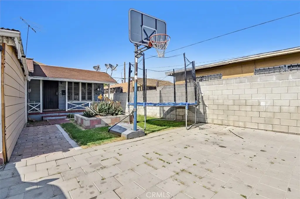 3207 W 112th, Inglewood, CA 90303 - Image #1