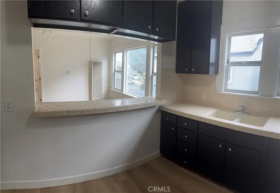 1307 W Martin Luther King Jr Boulevard, Los Angeles, CA 90037 - Image #2