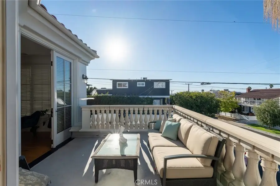 1002 5th Street, Hermosa Beach, CA 90254 - Image #2