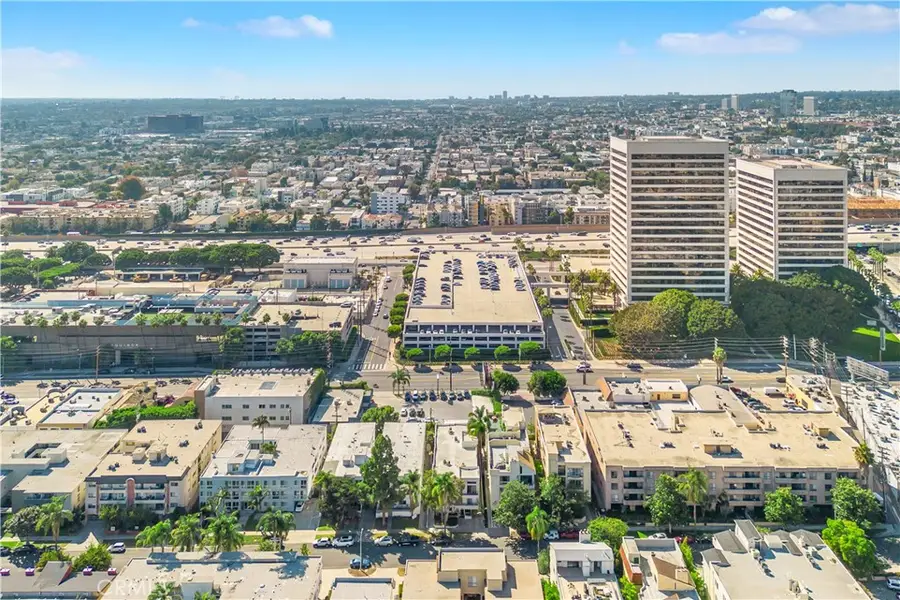 1751 S Bentley Ave, Los Angeles, CA 90025 - Image #3