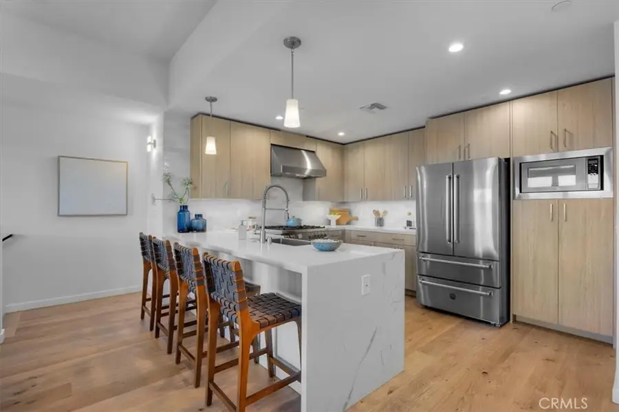 615 Aviation Way, Manhattan Beach, CA 90266 - Image #2