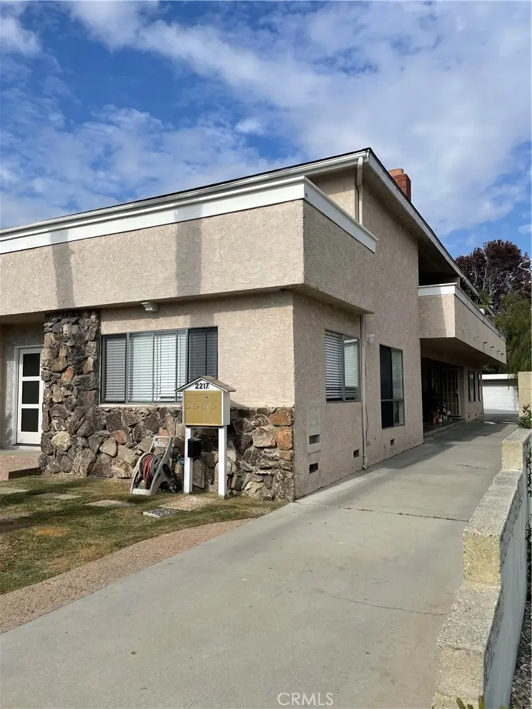 2217 Voorhees Avenue, Redondo Beach, CA 90278 - Image #3