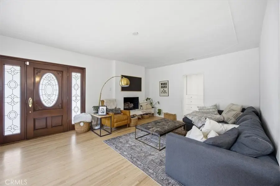 1826 10th Street, Manhattan Beach, CA 90266 - Image #2