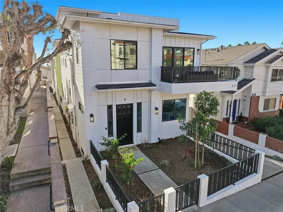 617 N Irena Avenue #B, Redondo Beach, CA 90277 - Image #2