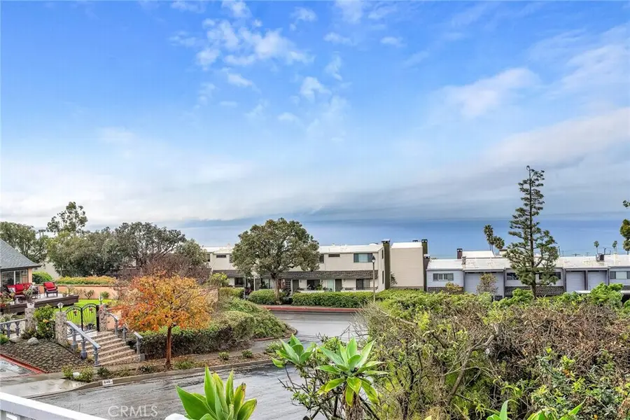 641 Via Los Miradores, Redondo Beach, CA 90277 - Image #3