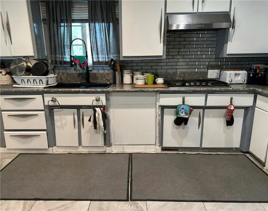 2708 College Avenue, Bakersfield, CA 93306 - Image #2