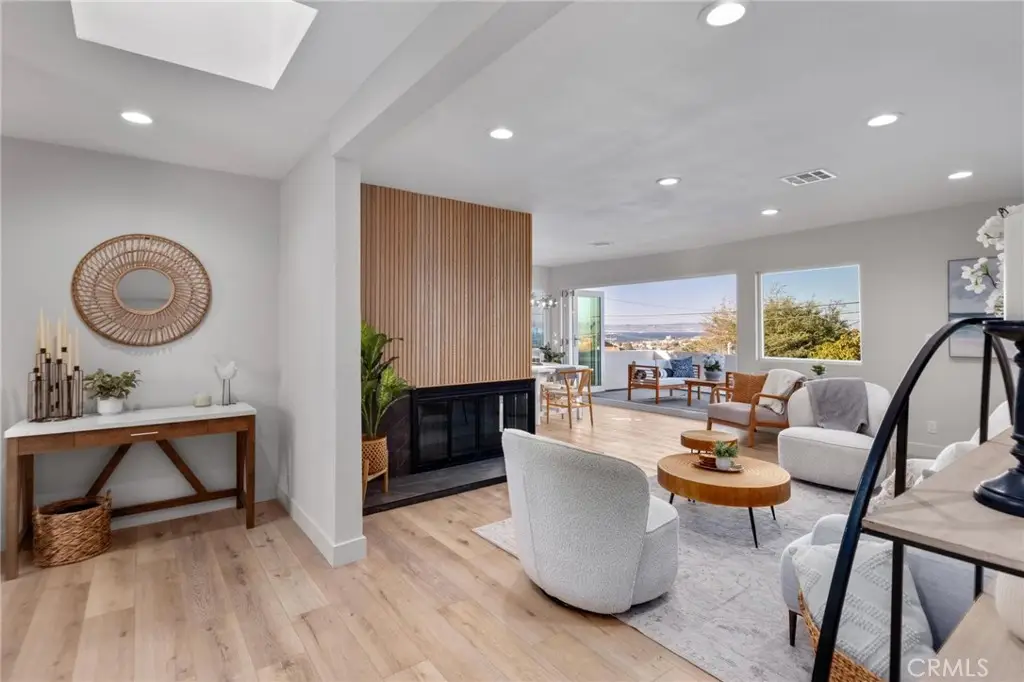 221 Via Los Miradores, Redondo Beach, CA 90277 - #1