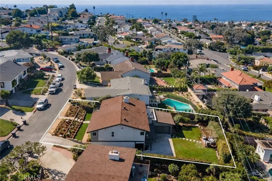 221 Via Los Miradores, Redondo Beach, CA 90277 - #2